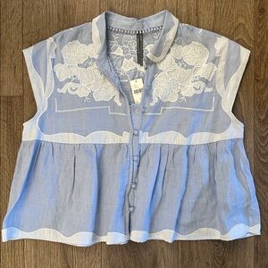 *NWT* Anthropologie Blue and White Floral Embroidered Blouse